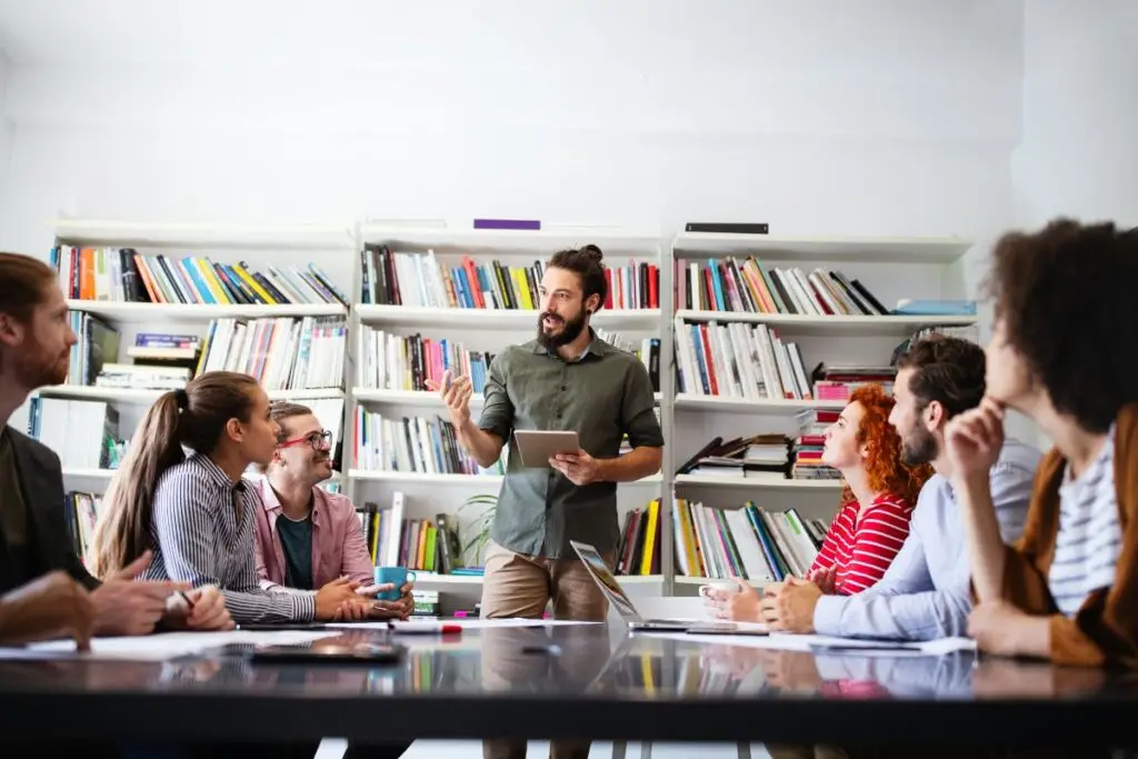 Réunion d'équipe en entreprise
